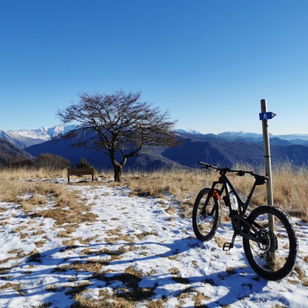 il quadrivio sulla cima del Monte Joanaz