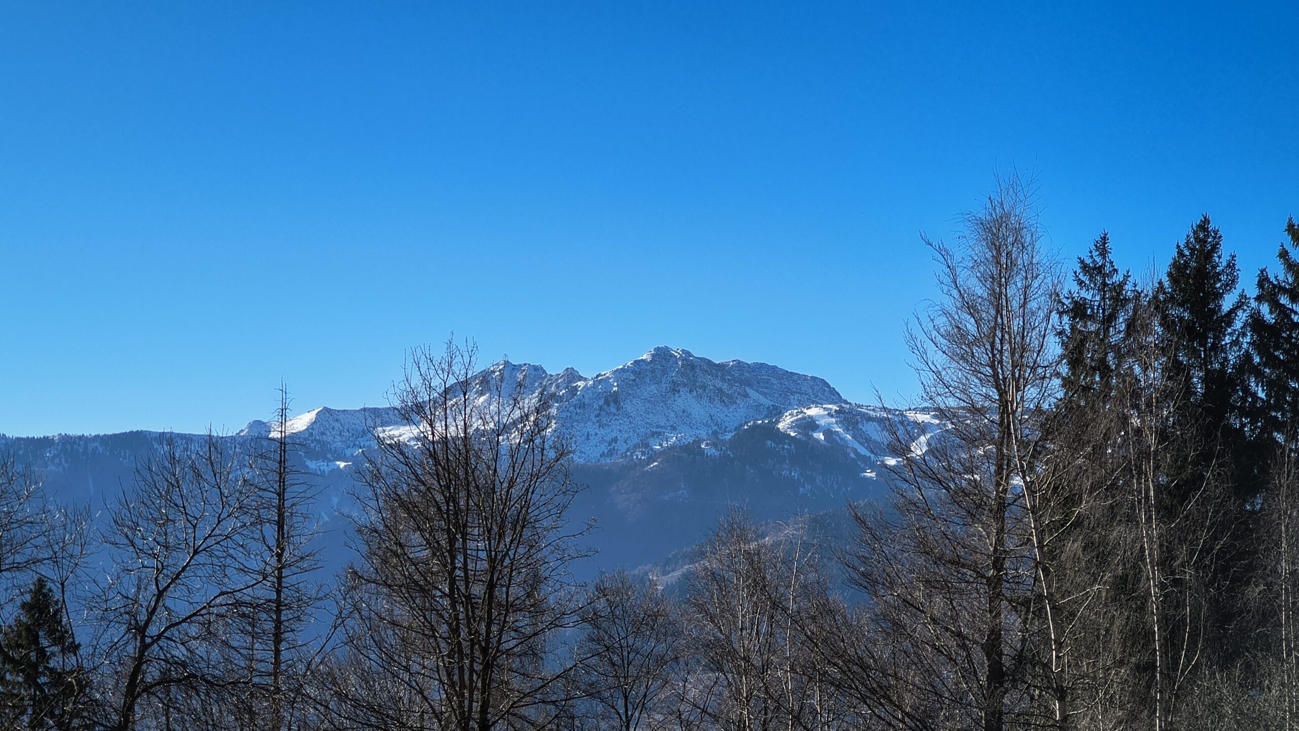 Panorama di montagne circostanti visibili dall'abitazione