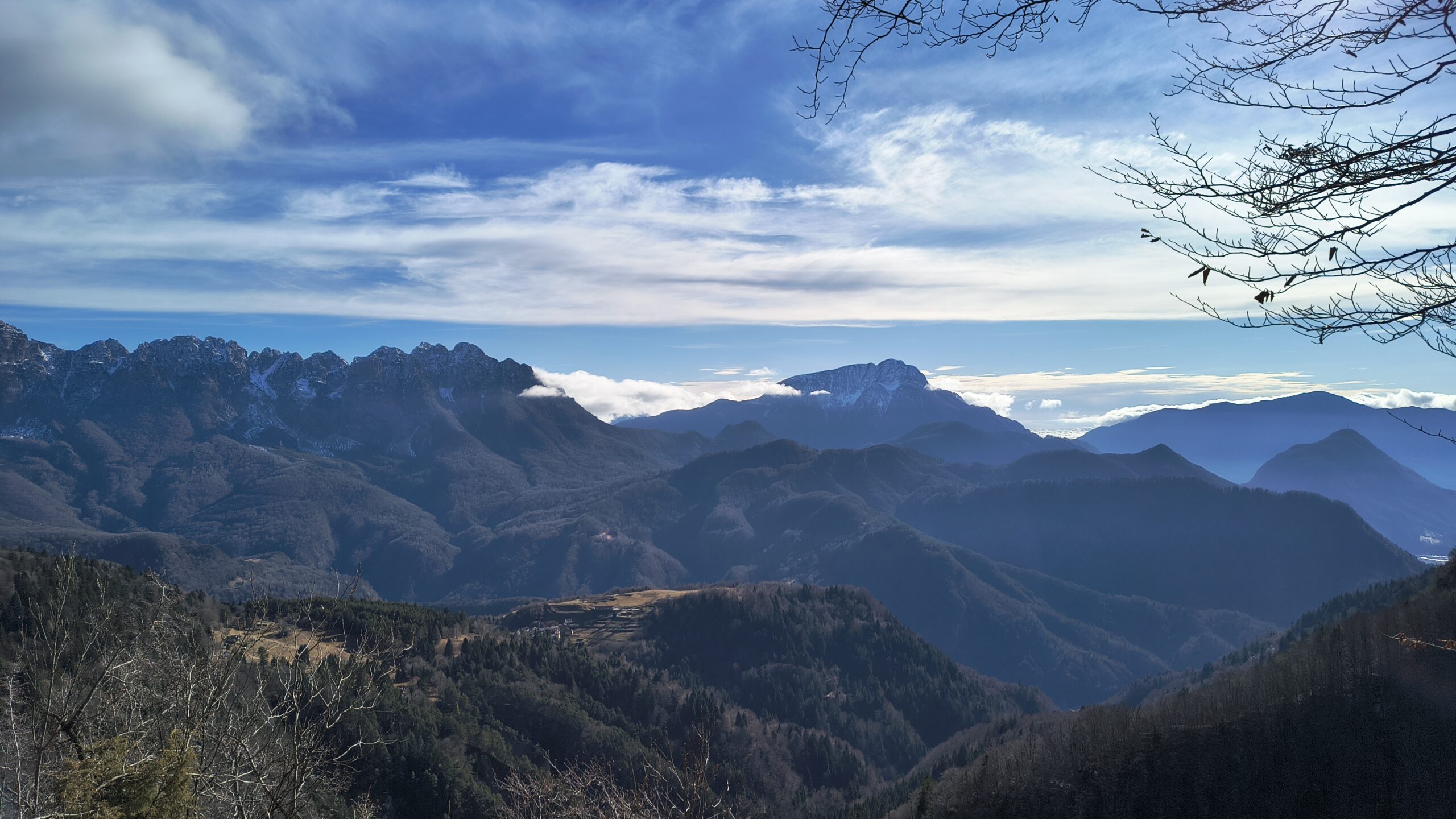 Monte Palavierte, Cuel Mauron e Monte Amariana e sotto Cuel Grande